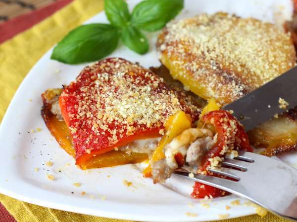 Ardei umpluți și gratinați în friteuza cu aer cald, cu cârnați și brânză scamorza - Preparare etapa 12