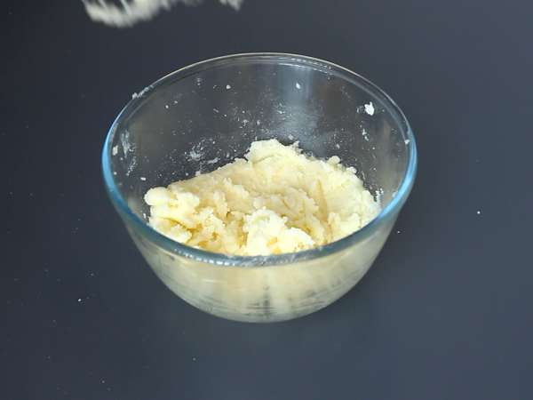 Chec marmorat cu ceai matcha - Preparare etapa 2