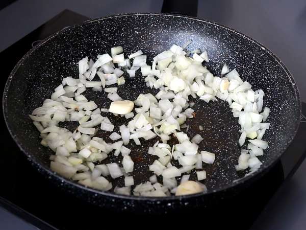 Paste orzo cu roșii și creveți, preparate ca un risotto - Preparare etapa 2