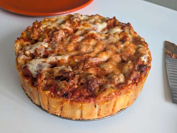 Timballo de rigatoni la cuptor cu cârnați, sos bechamel și mozzarella - Preparare etapa 14