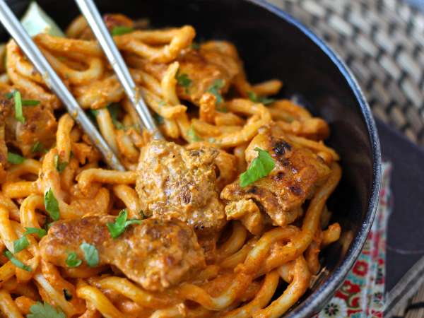 Tăiței udon cu pui și sos cremos de curry thailandez - Preparare etapa 6