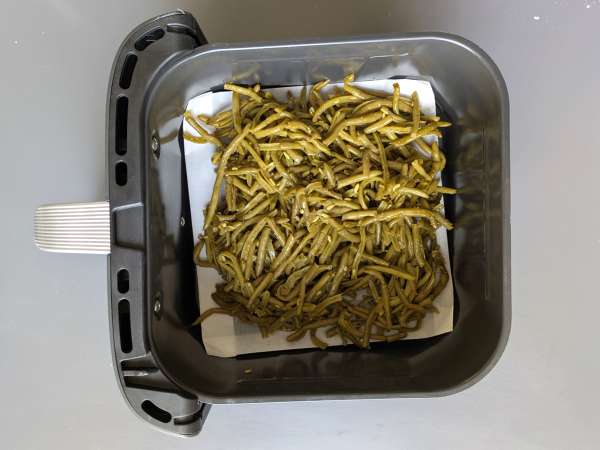 Nuggets crocanți de tofu și fasole verde în stil thailandez, preparați în friteuza cu aer cald - Preparare etapa 7
