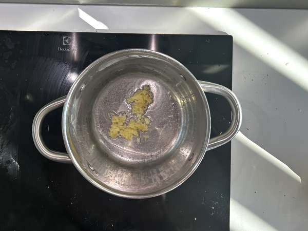 Curry de linte roșie cu lapte de cocos: o rețetă ușoară și cremoasă - Preparare etapa 2