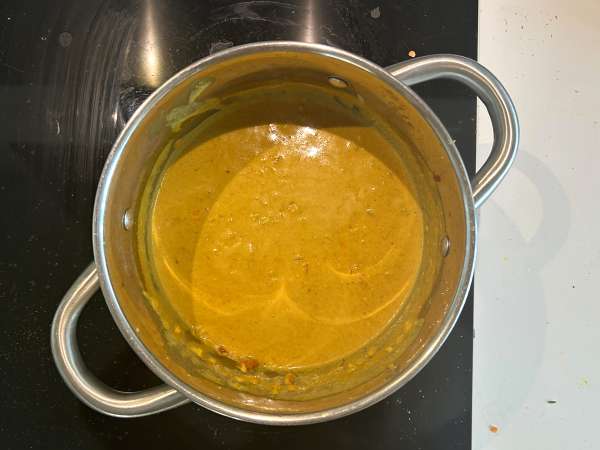 Curry de linte roșie cu lapte de cocos: o rețetă ușoară și cremoasă - Preparare etapa 7