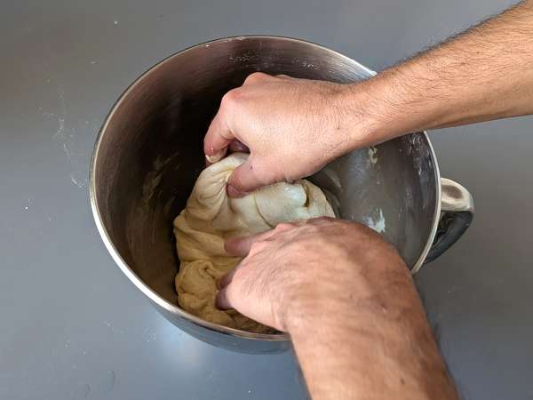 Focaccia rustică cu ceapă și rozmarin - Preparare etapa 6
