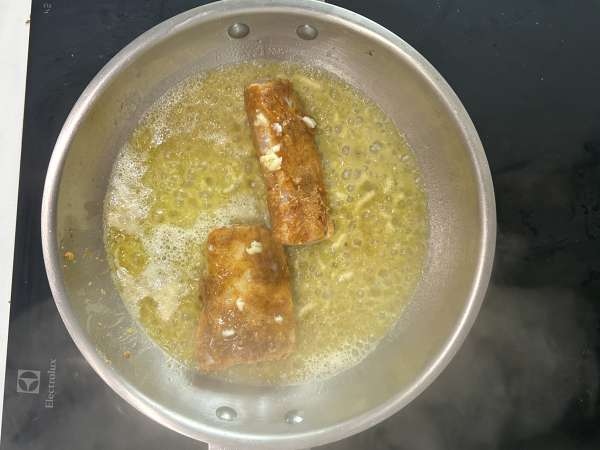 Filet de cod cu lămâie, usturoi și condimente - Preparare etapa 6