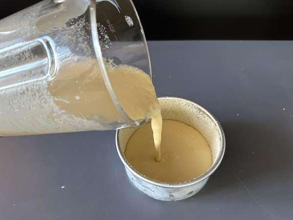 Prăjitură-flan cu nucă de cocos și lapte condensat, ușor de preparat și cu o textură cremoasă - Preparare etapa 4