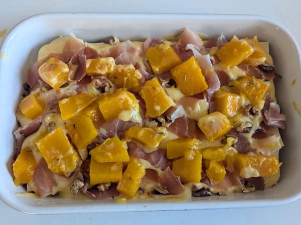 Lasagna cu dovleac, speck și nuci cremoase și crocante - Preparare etapa 7