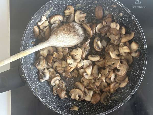 Quiche cu ciuperci și dovleac potimarron - Preparare etapa 3