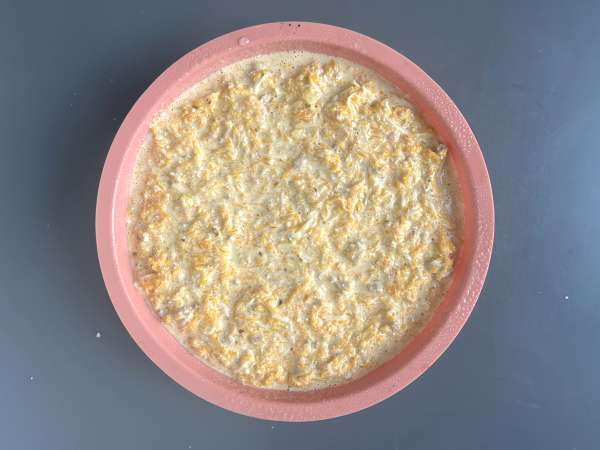 Quiche fără aluat cu ton, morcovi și brânză cottage: ușor de preparat și bogată în proteine - Preparare etapa 7