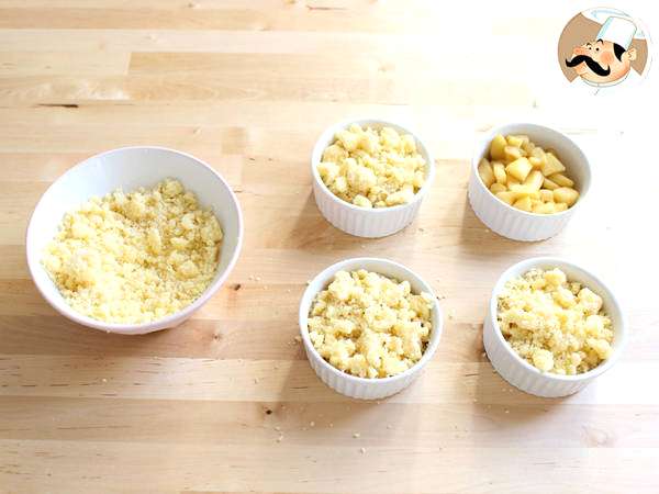 Crumble cu mere și scorțișoară - Preparare etapa 5