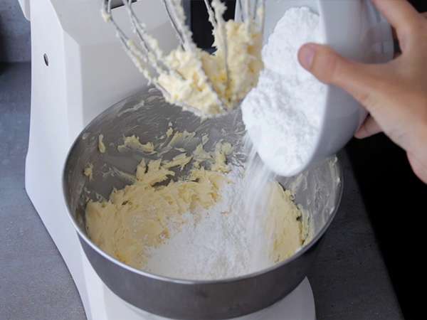 Tort din pastă de zahăr „PtitChef” – pas cu pas și în videoclip - Preparare etapa 8