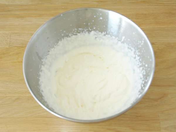 Cheesecake-uri fără coacere - Preparare etapa 5