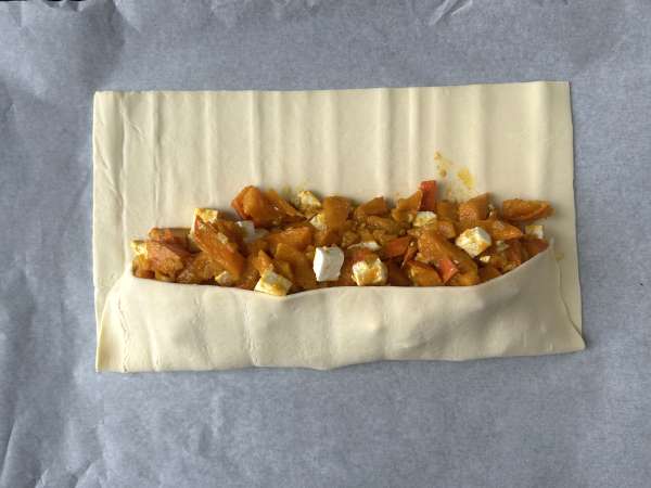 Ștrudel cu dovleac potimarron și brânză feta: o rețetă ușoară și crocantă - Preparare etapa 6