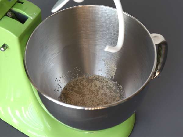Pâine brioșă în formă de fulg, cu brie fondant - Preparare etapa 1