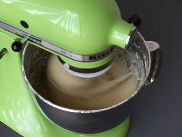 Pâine brioșă în formă de fulg, cu brie fondant - Preparare etapa 5