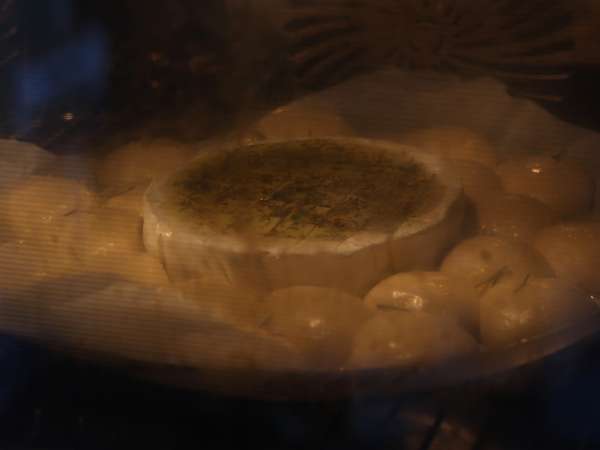 Pâine brioșă în formă de fulg, cu brie fondant - Preparare etapa 15