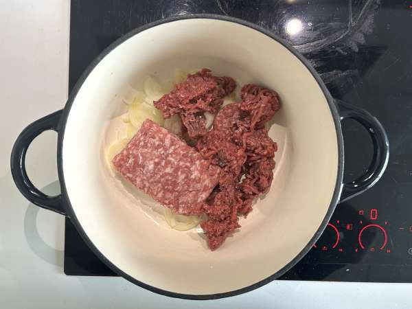 Mâncare într-o singură oală cu dovleac și carne tocată: cremoasă și reconfortantă - Preparare etapa 1