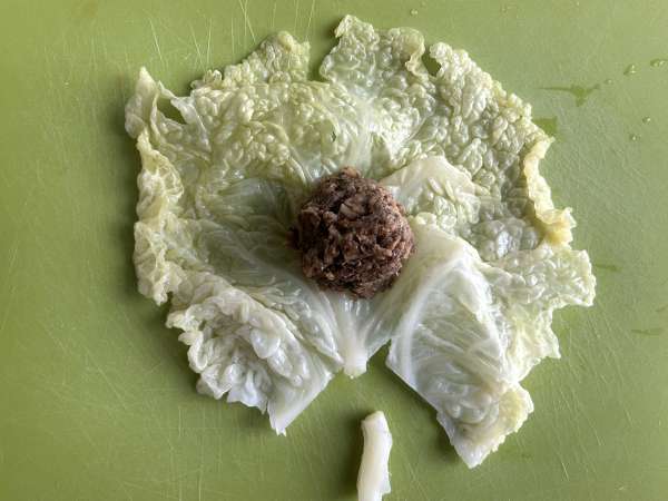 Rulouri vegetariene de varză cu ciuperci, orez și miso-alternativa la sarmalele de post - Preparare etapa 6