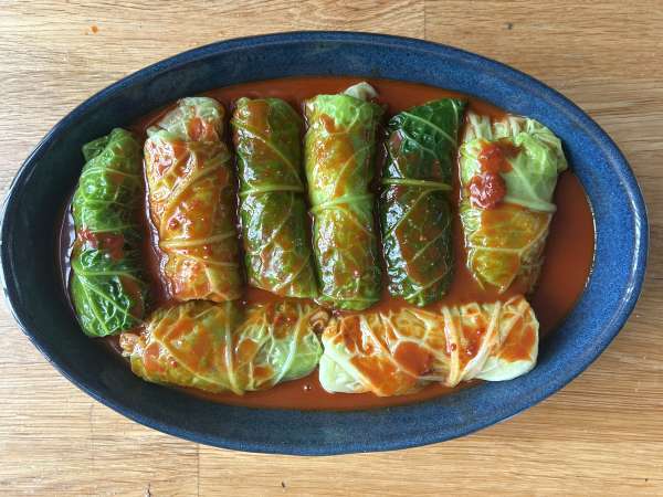 Rulouri de varză cu carne de porc și gochujang, în sos de miere și susan - Preparare etapa 7