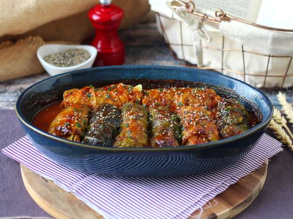 Rulouri de varză cu carne de porc și gochujang, în sos de miere și susan - Preparare etapa 10