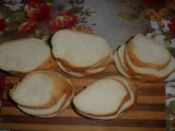 Paine prajita cu ou si lapte - Preparare etapa 1