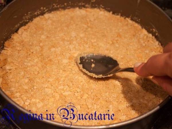 Cheesecake cu afine - Preparare etapa 2