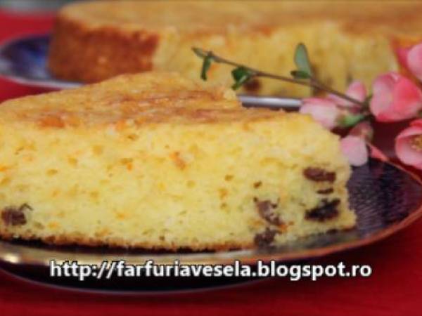 Prajitura cu iaurt si stafide (reteta video) - Preparare etapa 3