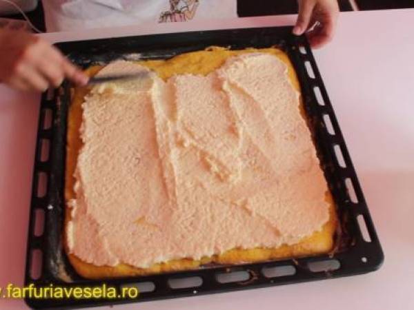 Prajitura Norisor (reteta video) - Preparare etapa 4