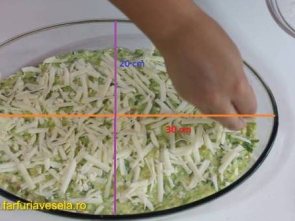 Budinca de dovlecei (reteta video) - Preparare etapa 3