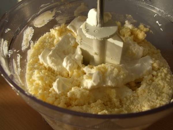 Bomboane Raffaello - Preparare etapa 2