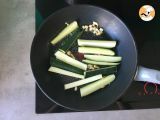 Etapa 2 - Zucchini cu lamaie si feta
