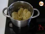 Etapa 2 - Aligot - piure de cartofi cu branza