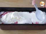 Etapa 11 - Înghețată cu iaurt și zmeură
