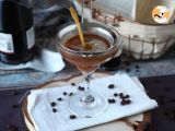 Etapa 4 - Espresso Martini, cocktailul perfect pentru iubitorii de cafea ​