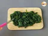 Etapa 4 - Omletă cu spanac, un preparat vegetarian ușor și delicios