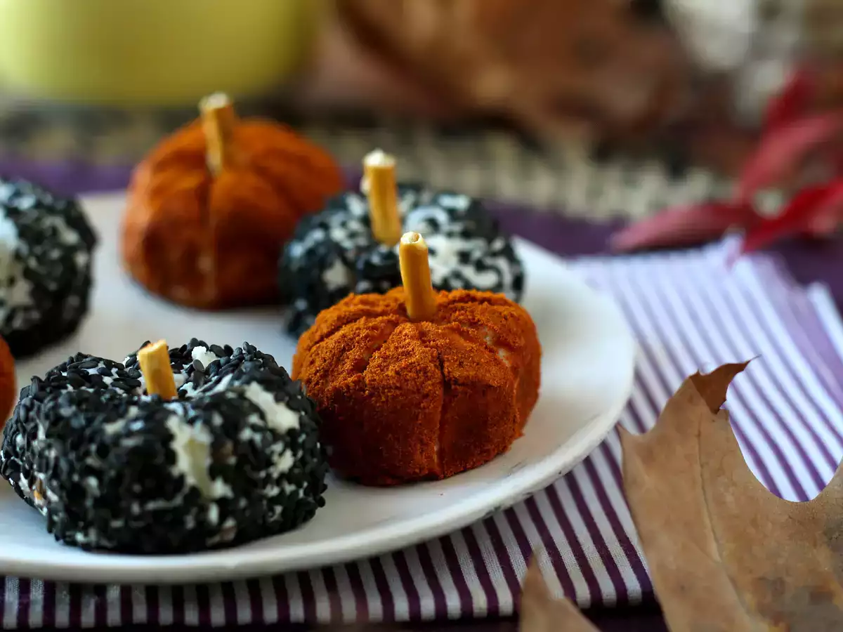 Aperitiv cu brânză tartinabilă în formă de dovleac, perfect pentru Halloween! - poza 4