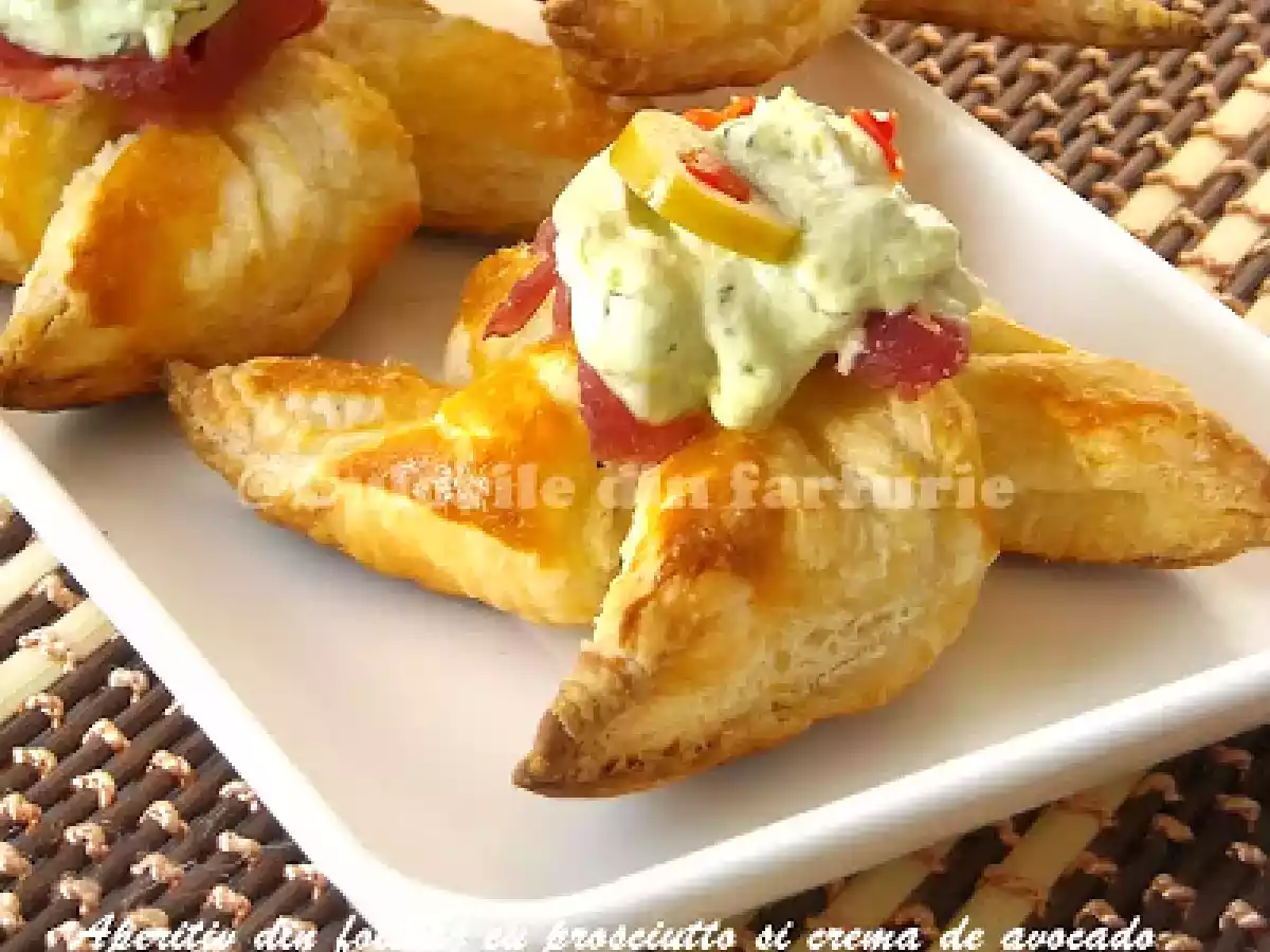 Aperitiv din foietaj cu prosciutto si crema de avocado - poza 4