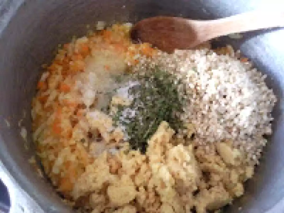 ARDEI UMPLUT CU OREZ SI NAUT /PIMIENTO RELLENO CON ARROZ Y GARBANZO - poza 3