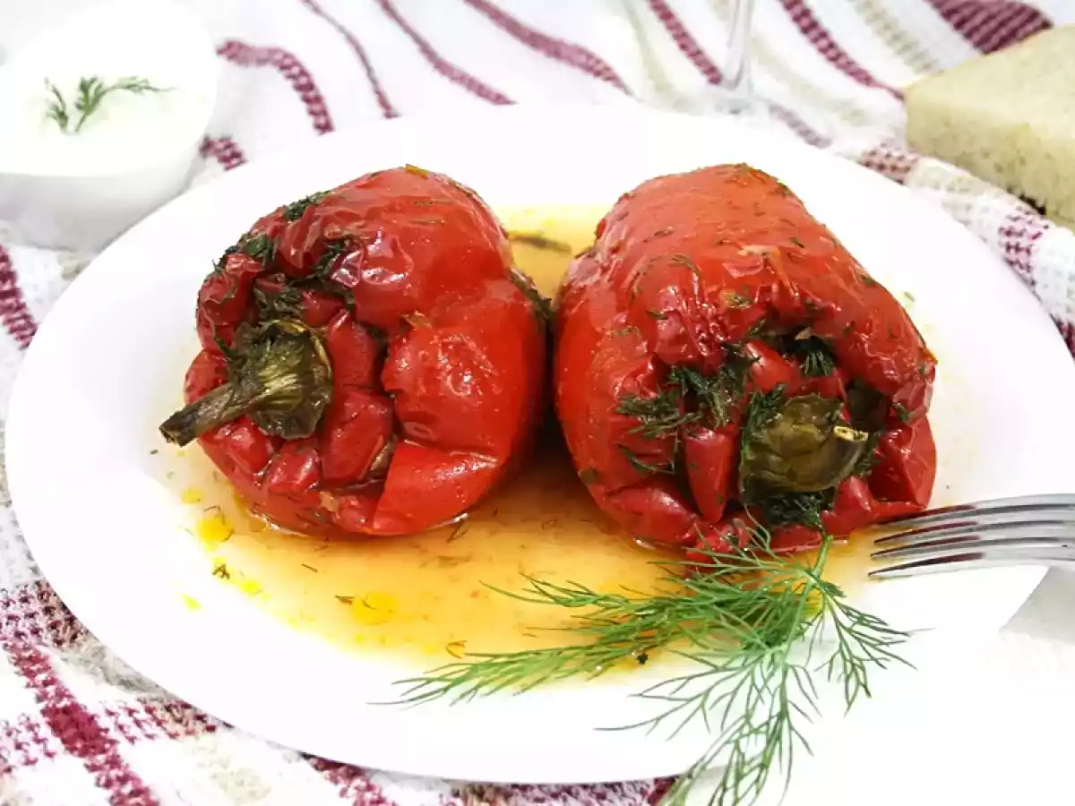 Ardei umpluti cu carne de pui si ciuperci