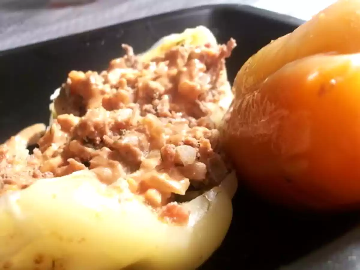 Ardei umpluti cu carne si sos de smantana - poza 2