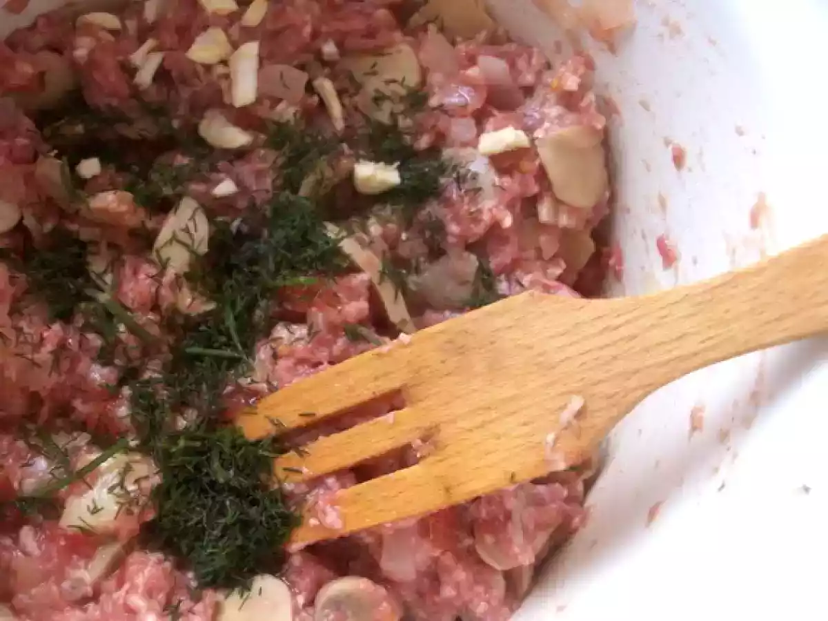 Ardei umpluti cu carne si sos de smantana - poza 5