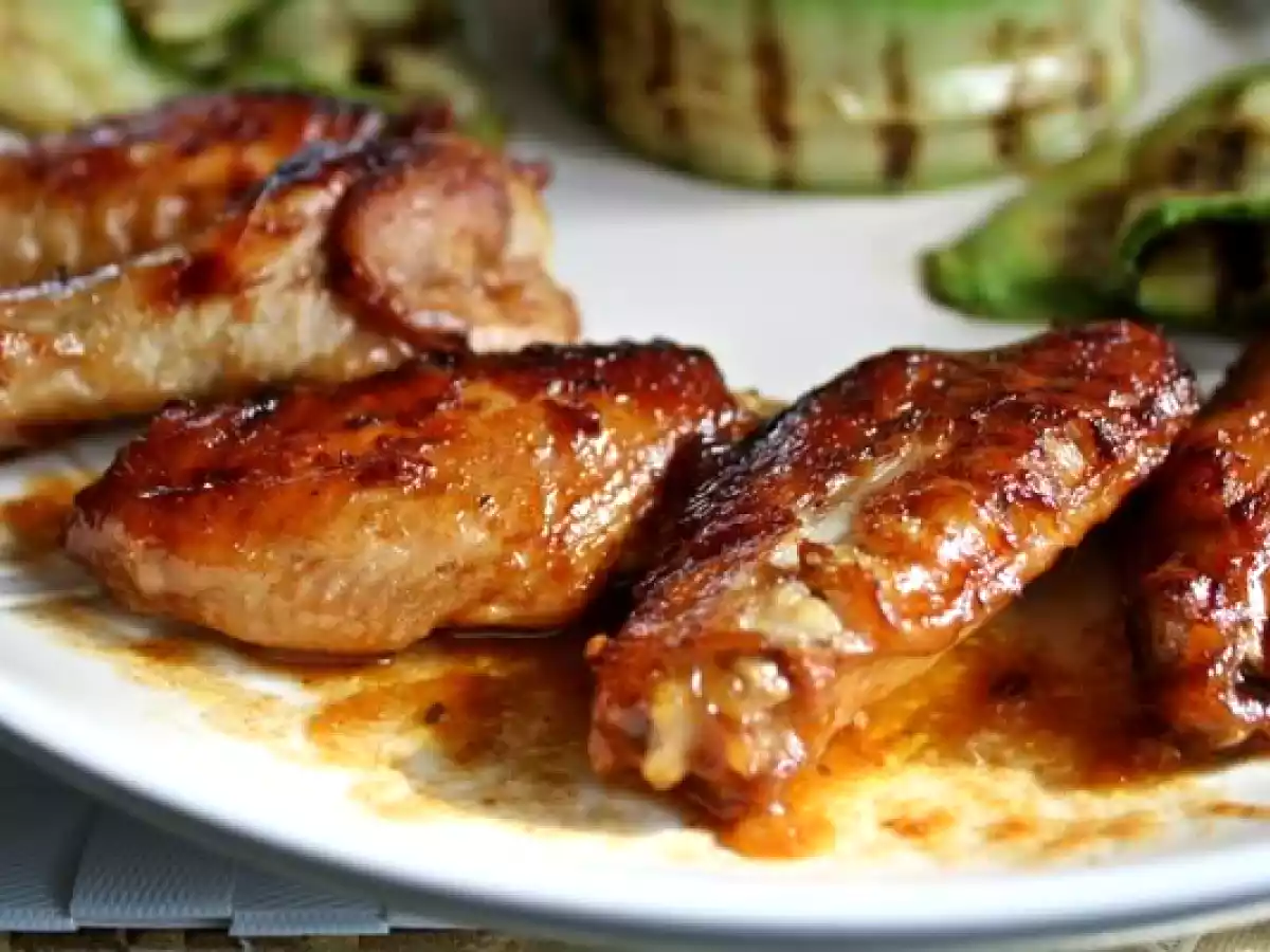 Aripioare de pui marinate, cu dovlecei marinati... - poza 4