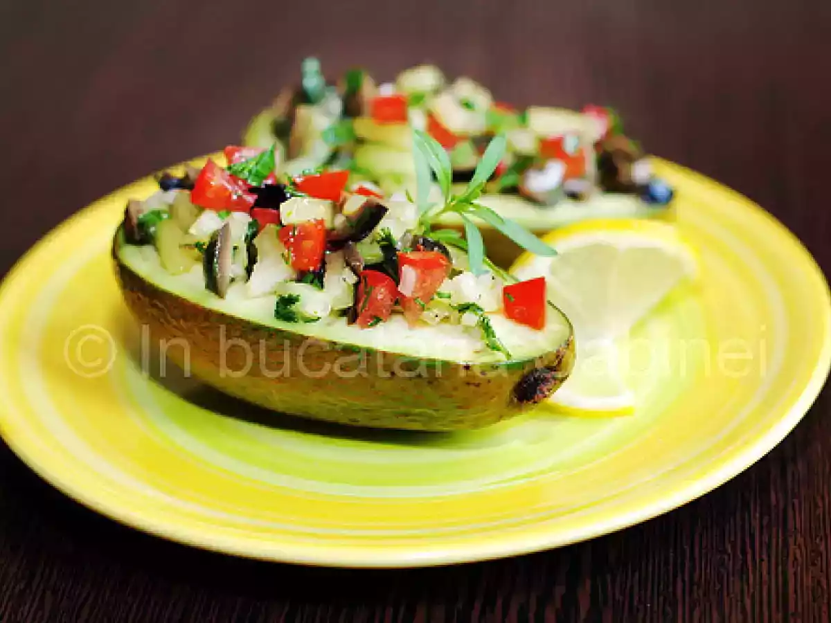 AVOCADO UMPLUT - poza 2