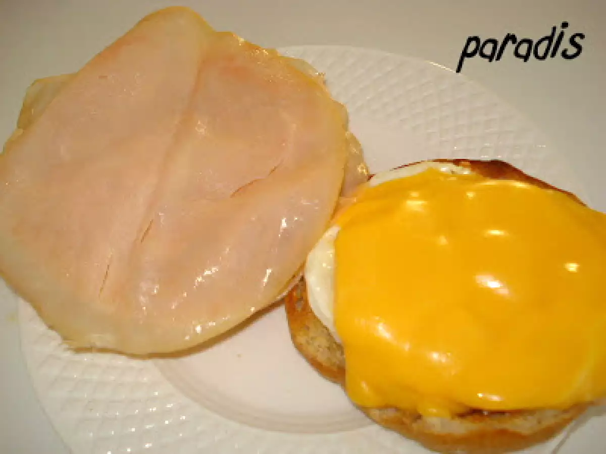 BAGELS CU OU, BRINZA SI SUNCA(breakfast) - poza 6