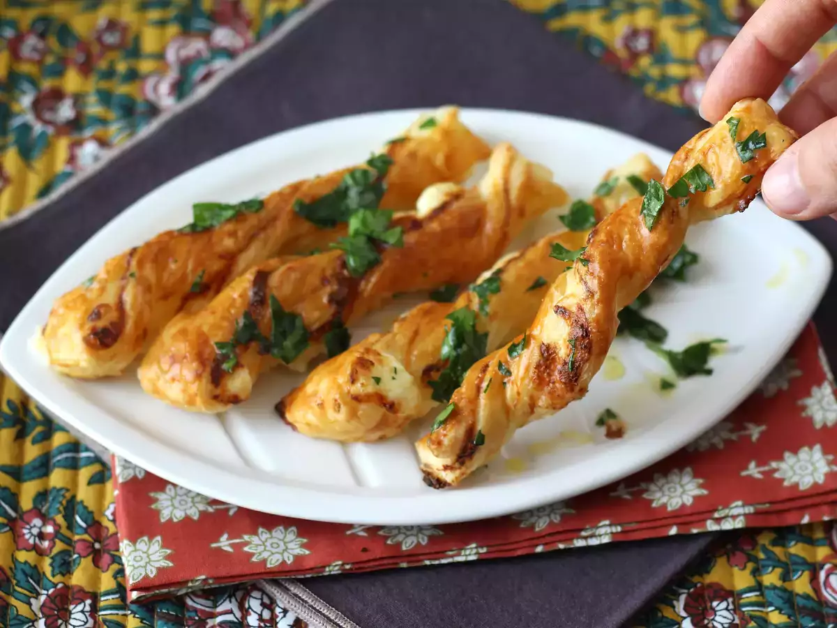 Baghete răsucite cu brânză cu Airfryer - poza 3