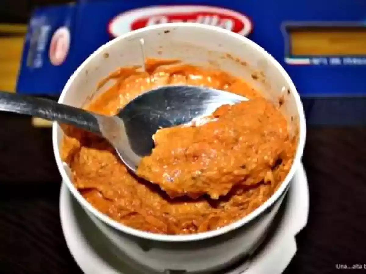 Bavette cu pesto din rosii uscate ( pesto calabrese) - poza 7