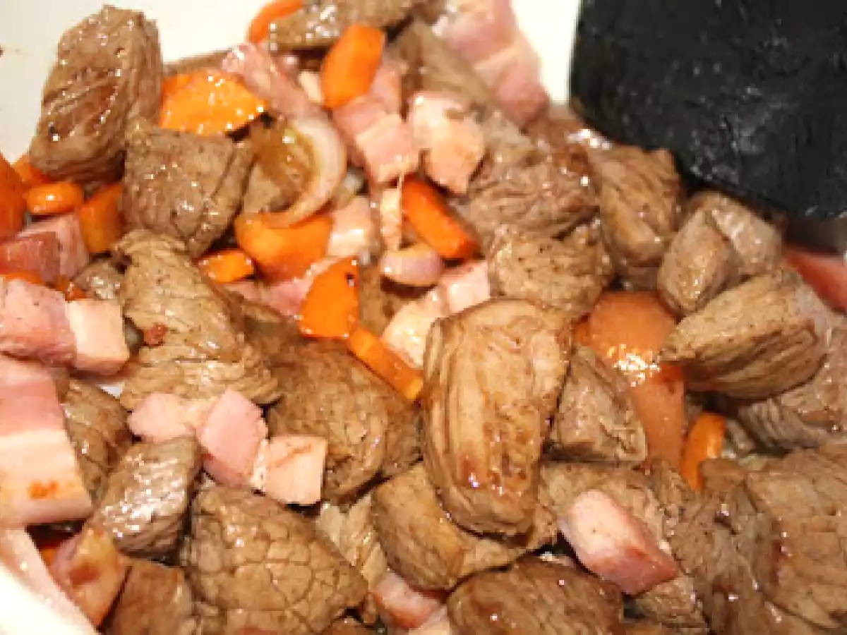 Beef Bourguignon - Julia Child - poza 5