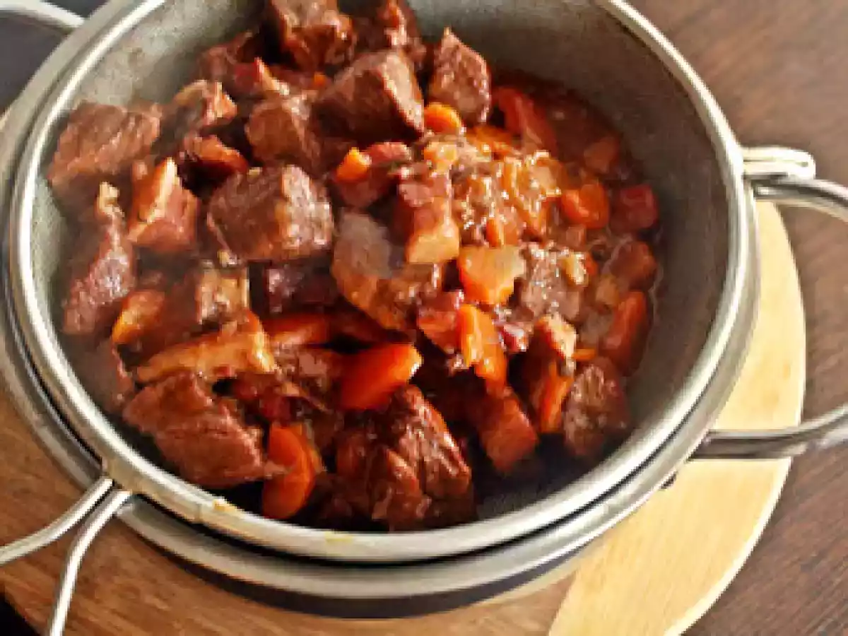 Beef Bourguignon - Julia Child - poza 16
