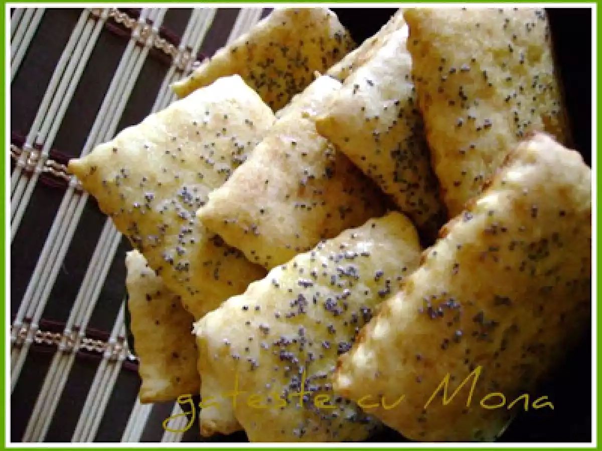 BISCUITI CU IAURT SI MAC - poza 2